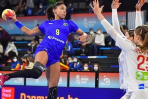 Jogo entre Brasil e Dinamarca no Mundial de Handebol
