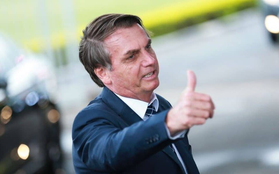 Bolsonaro participará de jogo de futebol com sertanejos em Buriti Alegre
