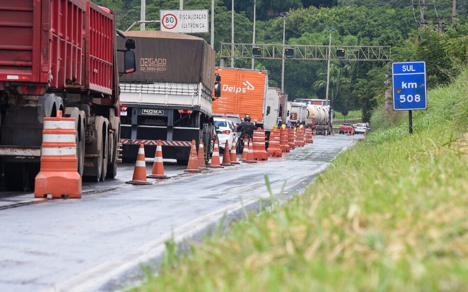 Congestionamento na BR-153 em Aparecida de Goiânia
