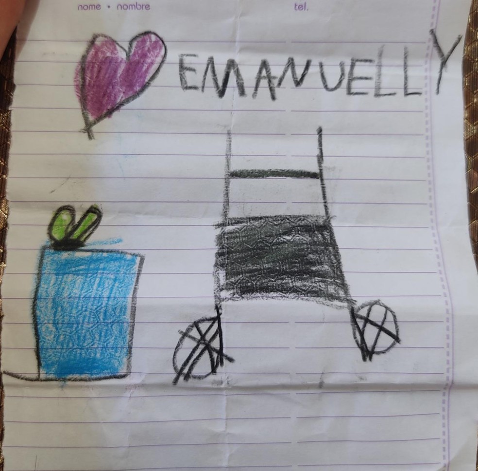 Menina pede cadeira de rodas para vizinho em cartinha de Natal: 'Para ele passear e me visitar'