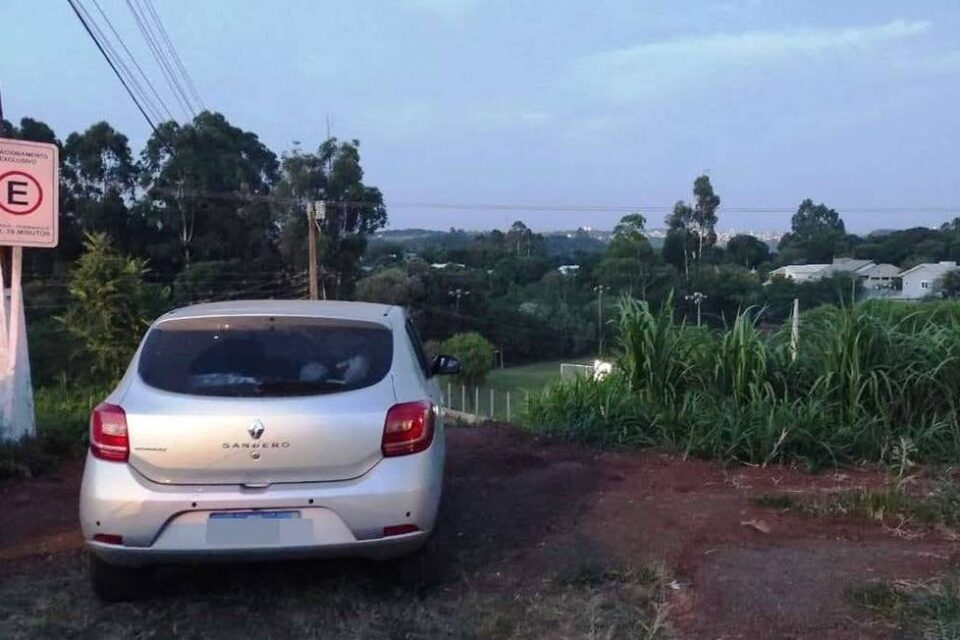 Mulher é mantida em cárcere privado dentro de carro há 60 dias em Santa Catarina