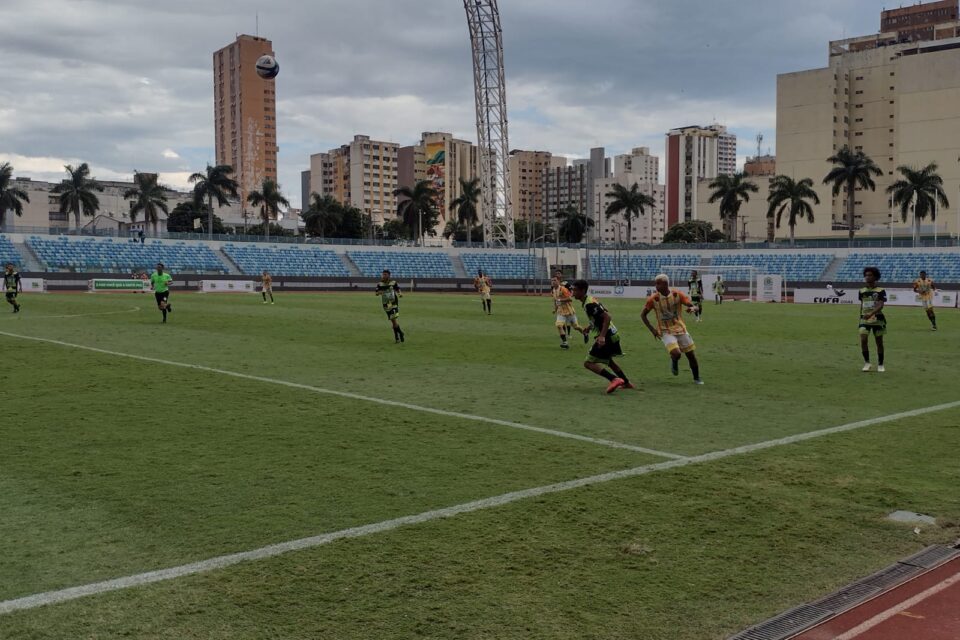 Santa Luzia e Promissão final do masculino na Taça das Favelas