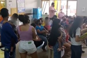 Após imagens de cais lotado, Aparecida fala em "escala médica completa" em unidades
