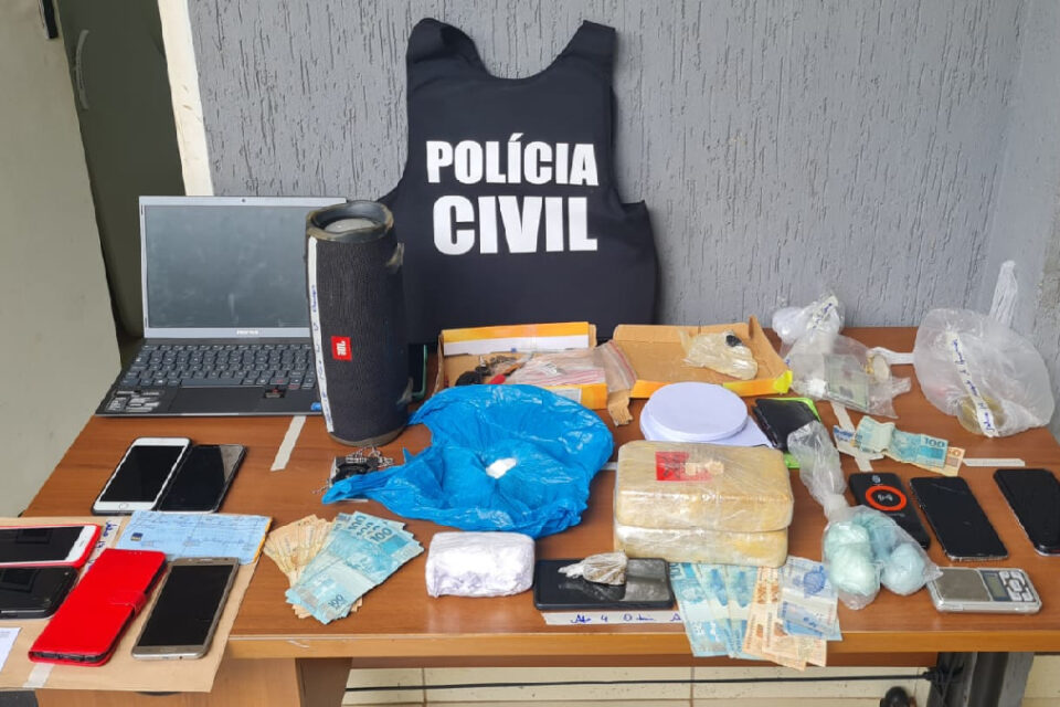 Detentos e familiares deles são investigados por tráfico de drogas em Goianésia