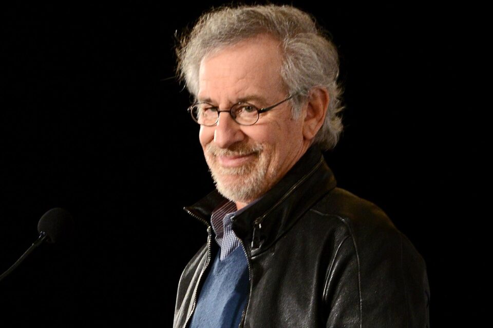 steven-c4827-spielberg-ad804-wallpapers-c0ebe-wallpaper-03309-cave.jpg