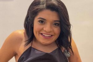 Influencer foi impedida de voar por causa de sua scooter elétrica. Pequena Lo relata situação em voo: “humilhada, vontade de chorar”