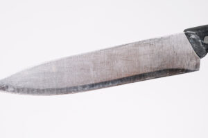 Homem é esfaqueado pelo próprio irmão após uma discussão em Vila Propício