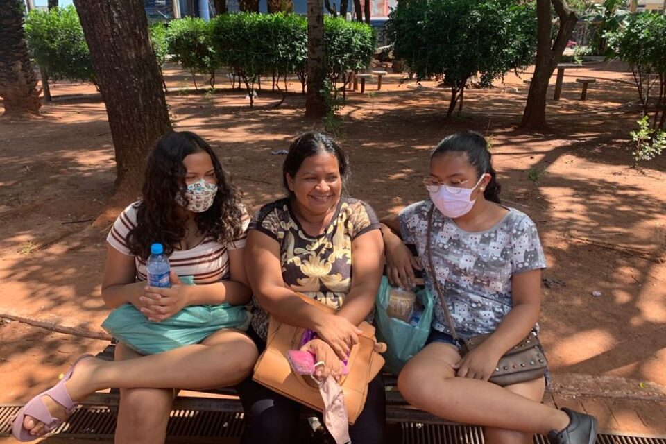 Mulher deixa de brincar de amigo secreto após ganhar ralador de legumes de R$ 1,99