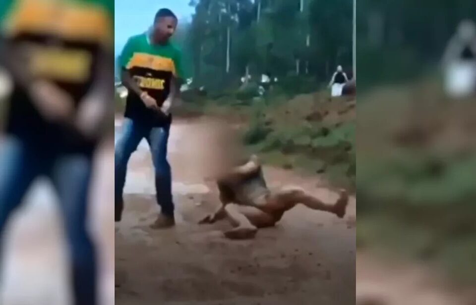 Um homem foi amarrado com uma corda no pescoço e arrastado durante a 2ª Cavalgada das Comitivas, em Alto Paraíso de Goiás. (Foto: reprodução)