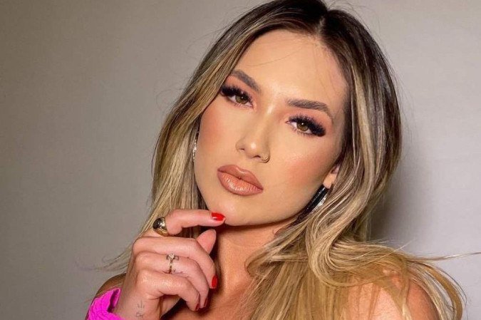 Youtuber casada com o sertanejo Zé Felipe, já é mãe de Maria Alice. Grávida do segundo filho, Virgínia Fonseca posa de biquíni nas web; fotos