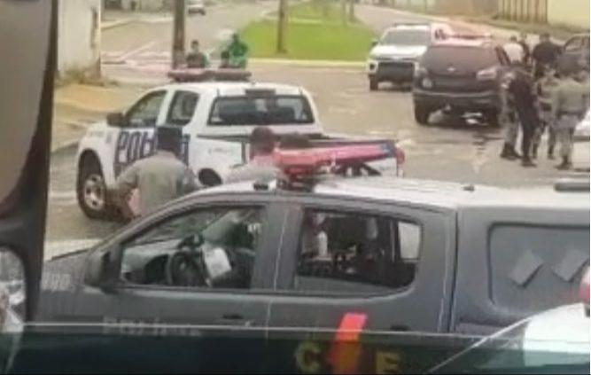 Viaturas da PM foram acionadas após o assalto. (Foto: Reprodução)