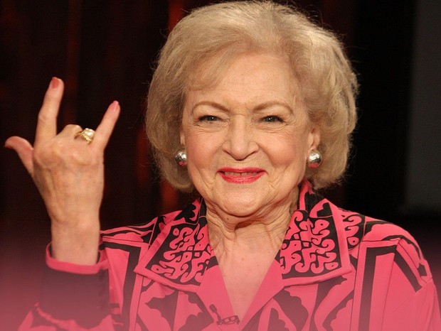 Morre Betty White, atriz e comediante norte-americana, aos 99 anos