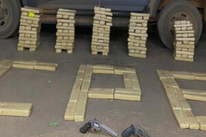 Dois morrem em confronto com a PM durante apreensão de 240 kg de maconha, em Chapadão do Céu