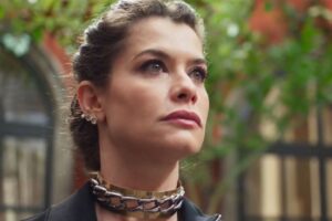 Alinne Moraes Um Lugar ao Sol Web relembrou outro papel da atriz que também não suportava crianças. Personagem de Alinne Moraes bate em criança em Um Lugar ao Sol Bárbara
