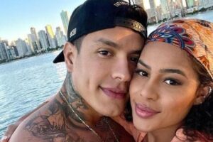 Noivo de Sthe, Victor Igoh anuncia fim do relacionamento