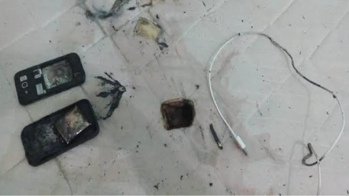 Adolescente morre após receber descarga elétrica enquanto mexia no celular carregando