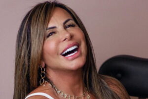 Marido da famosa também tem passado por procedimentos. Gretchen diz que fez rejuvenescimento vaginal e celebra resultado