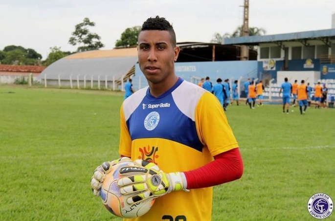 Goleiro Luan Santos em passagem pelo Goianésia