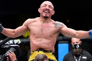 José Aldo comemora vitória no UFC