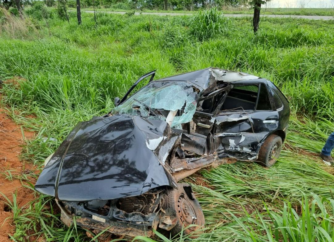 Colisão entre carro e caminhonete deixa vítima fatal na GO-330