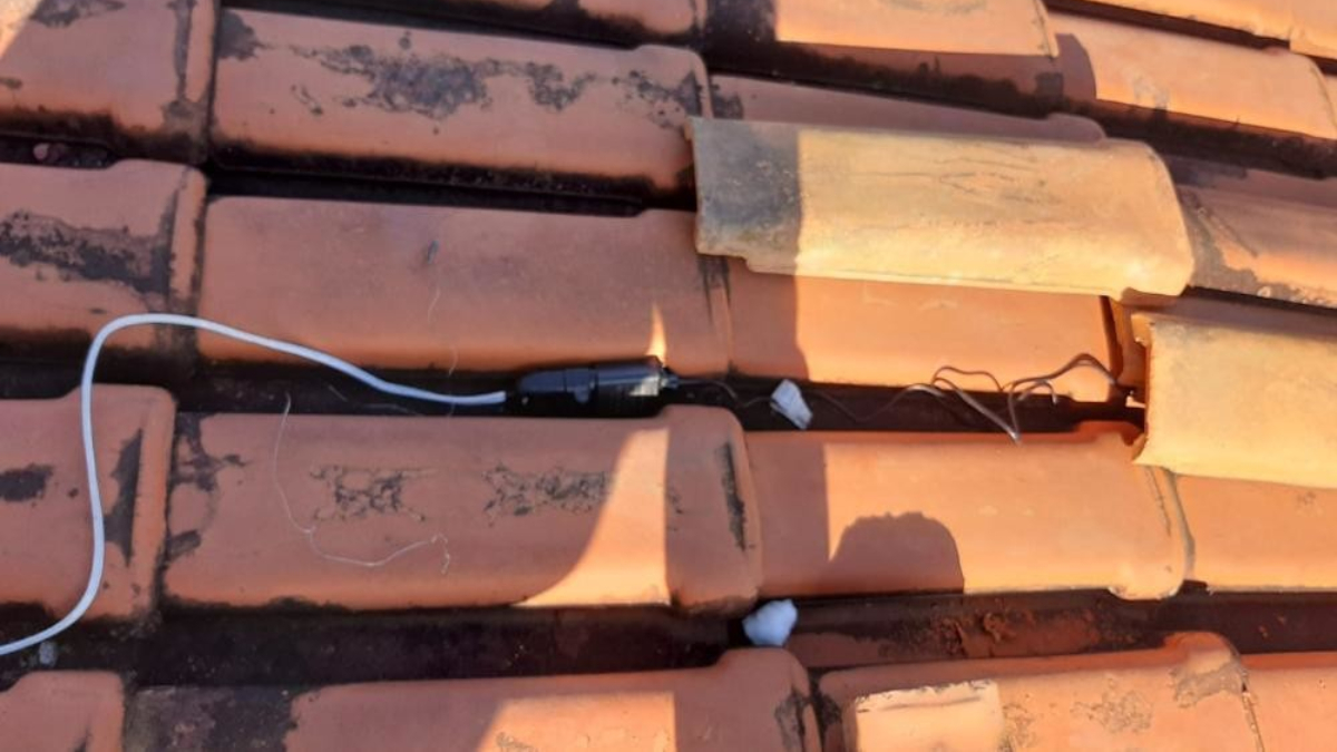 Homem instala câmera escondida para vigiar ex-esposa em Pirenópolis