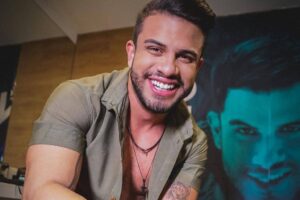 Artista foi detido após ameaçar a ex-mulher. Ávine Vinny: Saiba quem é o cantor preso e dono do hit Coração Cachorro