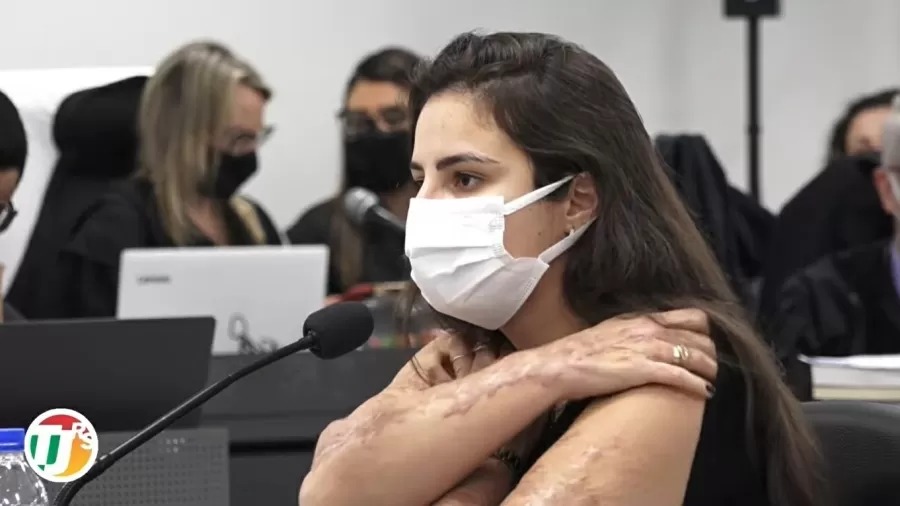 Kellen Giovana foi a segunda vítima a depor no Tribunal do Júri. Boate Kiss: 'Anjo me puxou', diz sobrevivente que teve pé amputado