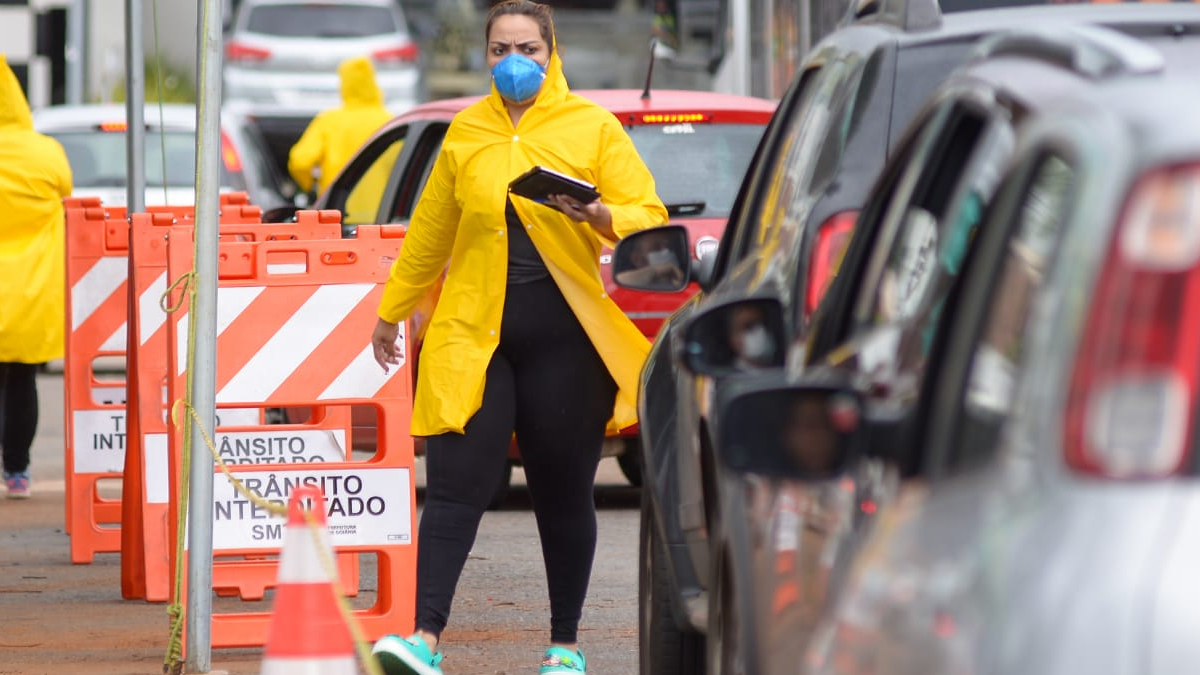 Procura por testagem de Covid aumenta 185% com aproximação do final do ano