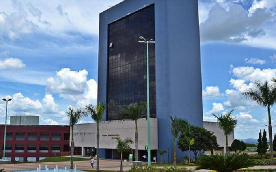 Goiânia vai divulgar novas restrições contra a Covid-19 até a próxima quarta-feira (19)
