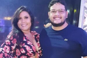 "Compartilhando sua alegria", escreveu Luana Ramos. Viúva de Maurílio homenageia cantor, morto há dois meses: "sinto tua presença" Luana Maurílio Luana Ramos publicou um vídeo em que faz carinho no cantor: assista. Esposa de Maurílio, se despede pelas redes sociais: 'Obrigada por tudo'