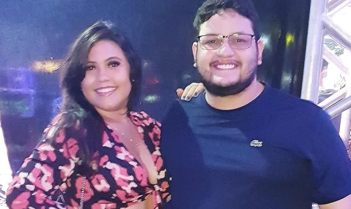 "Compartilhando sua alegria", escreveu Luana Ramos. Viúva de Maurílio homenageia cantor, morto há dois meses: "sinto tua presença" Luana Maurílio Luana Ramos publicou um vídeo em que faz carinho no cantor: assista. Esposa de Maurílio, se despede pelas redes sociais: 'Obrigada por tudo'