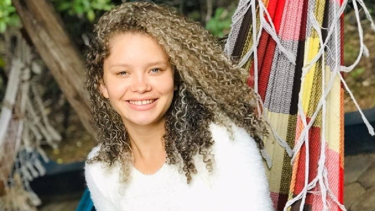 Barbeiro que matou a namorada a facadas na frente do filho de 7 meses em Indiara é denunciado