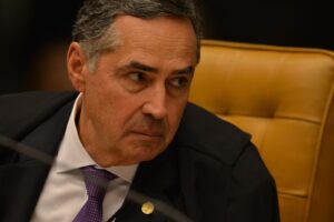 Barroso é internado em UTI de Brasília após cirurgia intestinal