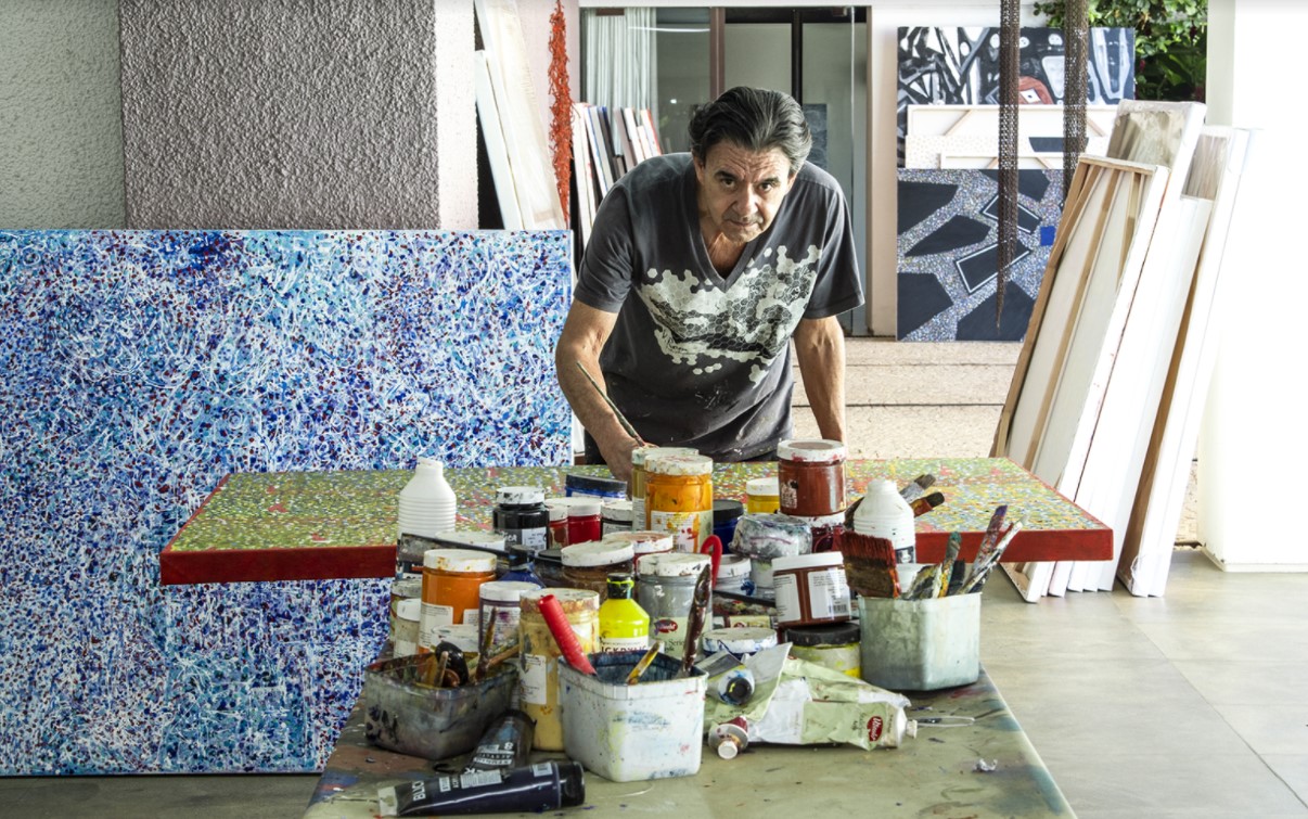 exposição "Delitos" em Goiânia, do artista Vilmondes