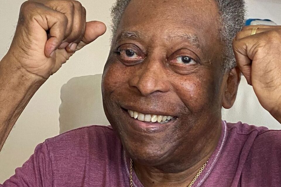Pelé hospitalizado