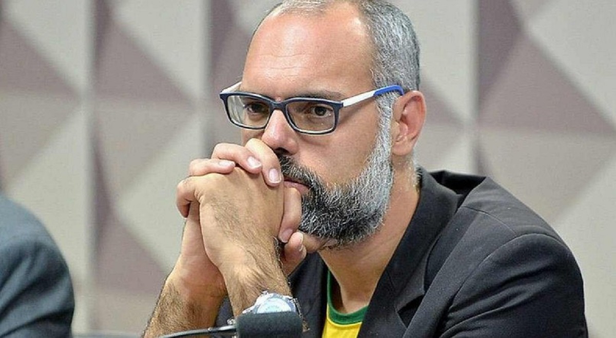 Servidores da Justiça denunciam pressões em caso de extradição de blogueiro