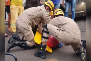 Idosa fica ferida após colidir com porta de carro em Catalão