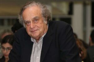 Arnaldo Jabor é internado no Hospital Sírio-Libanês após AVC