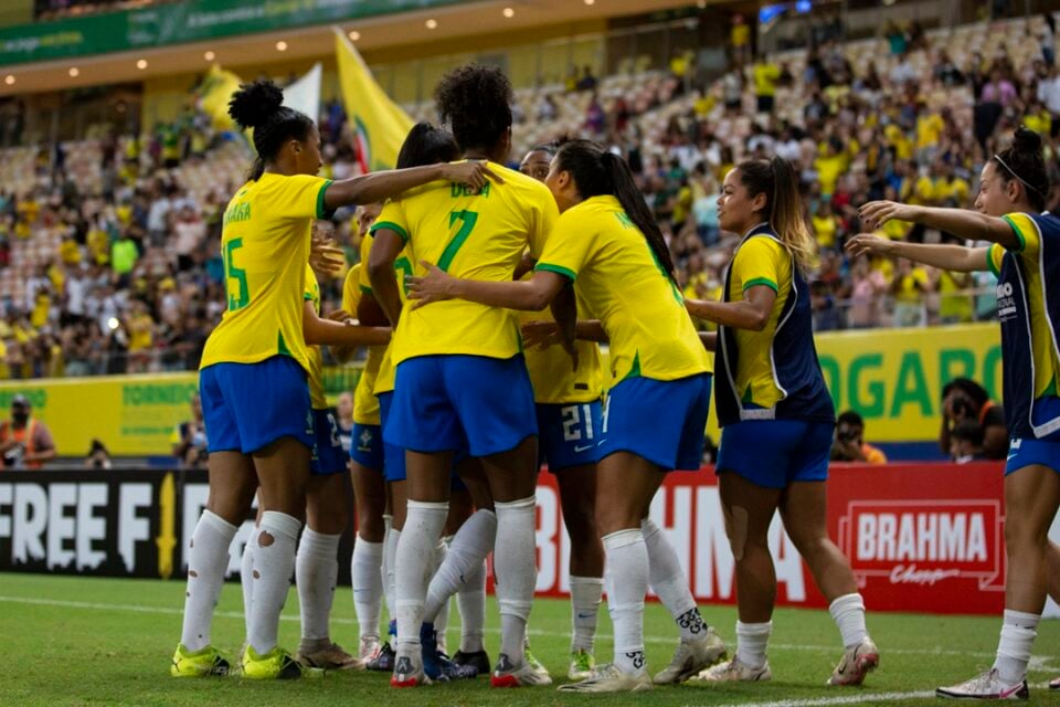 Seleção Brasileira Feminina durante partida em Torneio Internacional