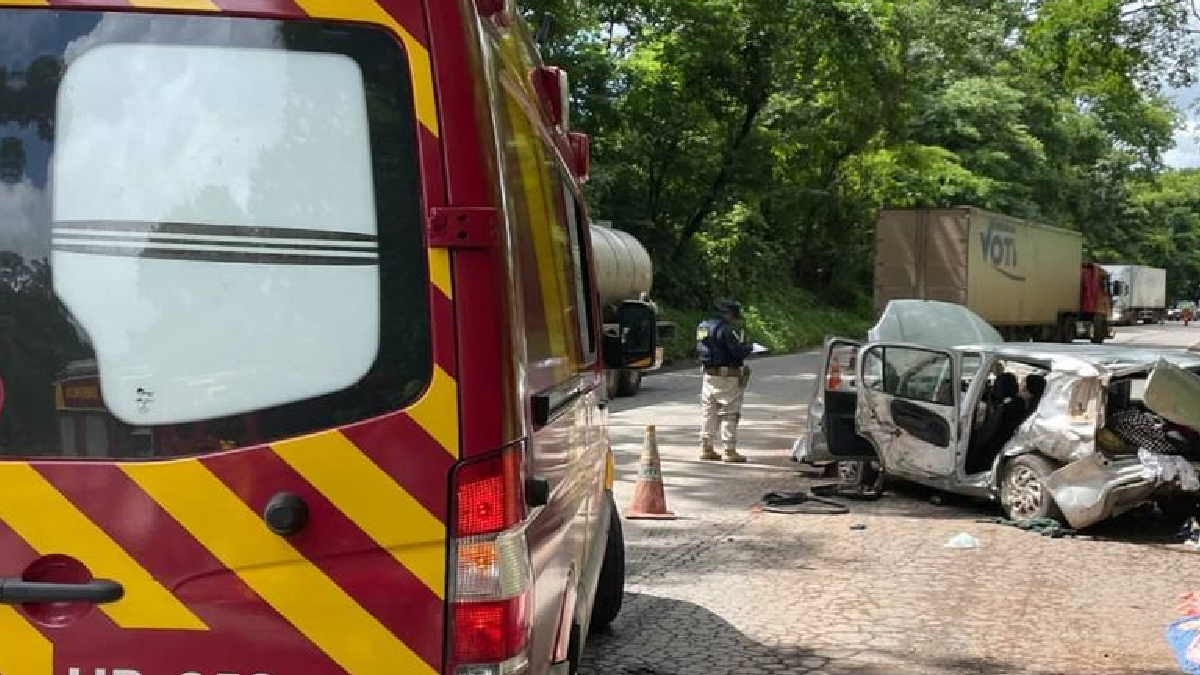 Uma pessoa morreu e outras três ficaram feridas em acidente na BR-153, em Uruaçu