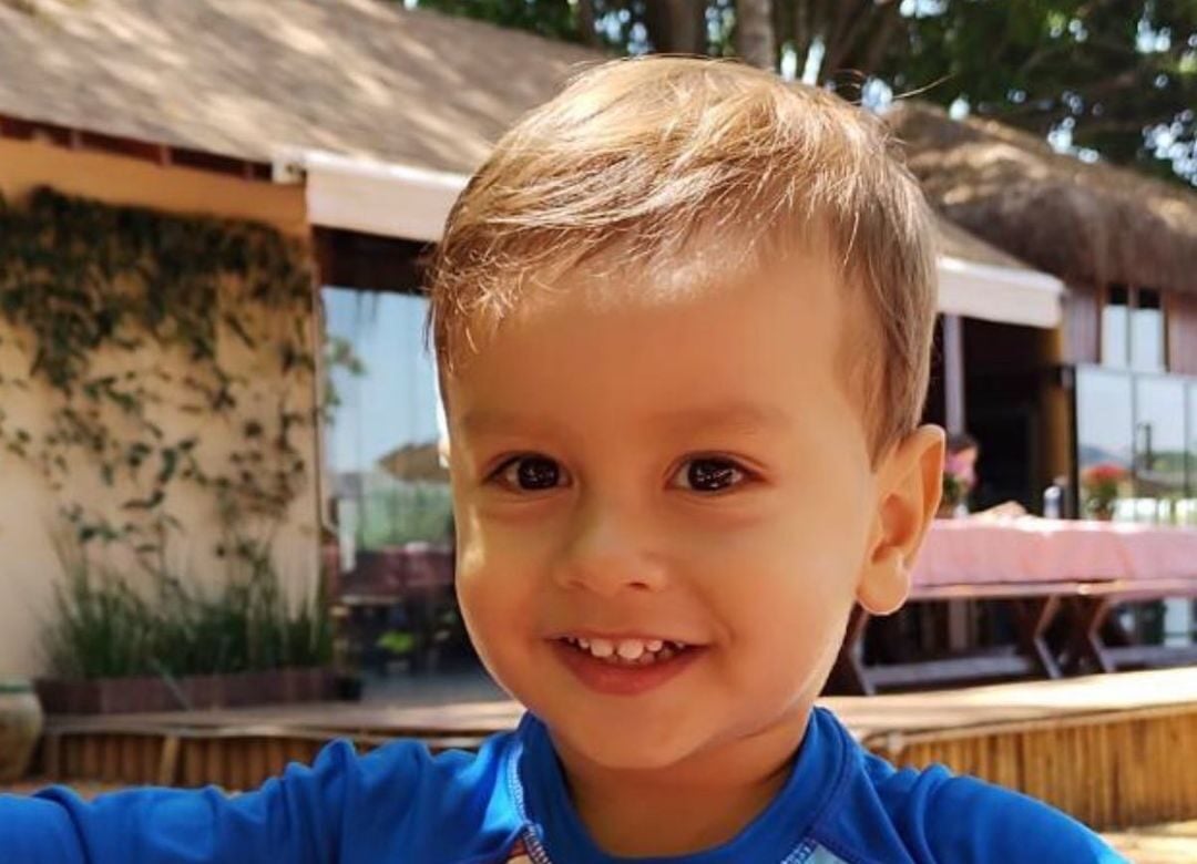 Uma família de Rio Verde iniciou, na última semana, uma campanha para conseguir doadores de medula óssea para um menino de 2 anos. (Foto: reprodução)