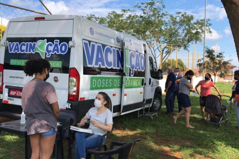 No quinto dia de vacinação itinerante, Goiânia chega a 3 mil doses contra Covid