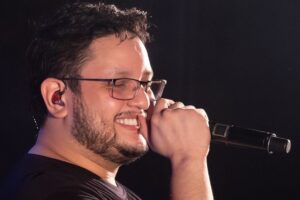 Famosos lamentam a morte de Maurílio nas redes sociais