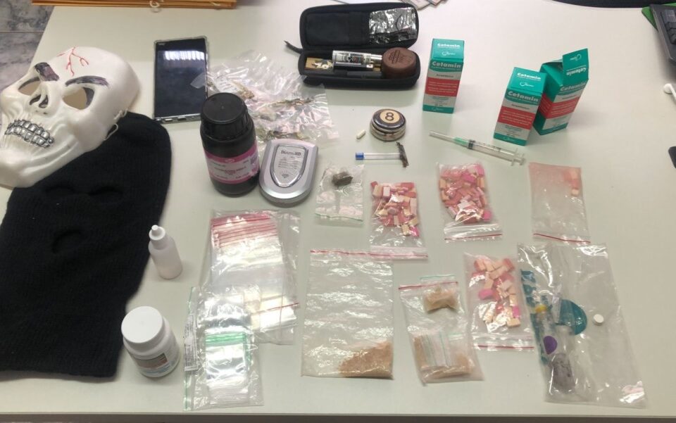 Influenciador digital é preso suspeito de vender drogas em festas de Goiânia