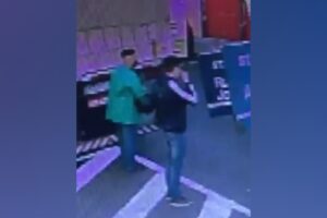 Três homens foram presos suspeitos de roubarem R$ 160 mil de um atacadista localizado no Setor Campinas, em Goiânia. (Foto: divulgação/Polícia Civil)