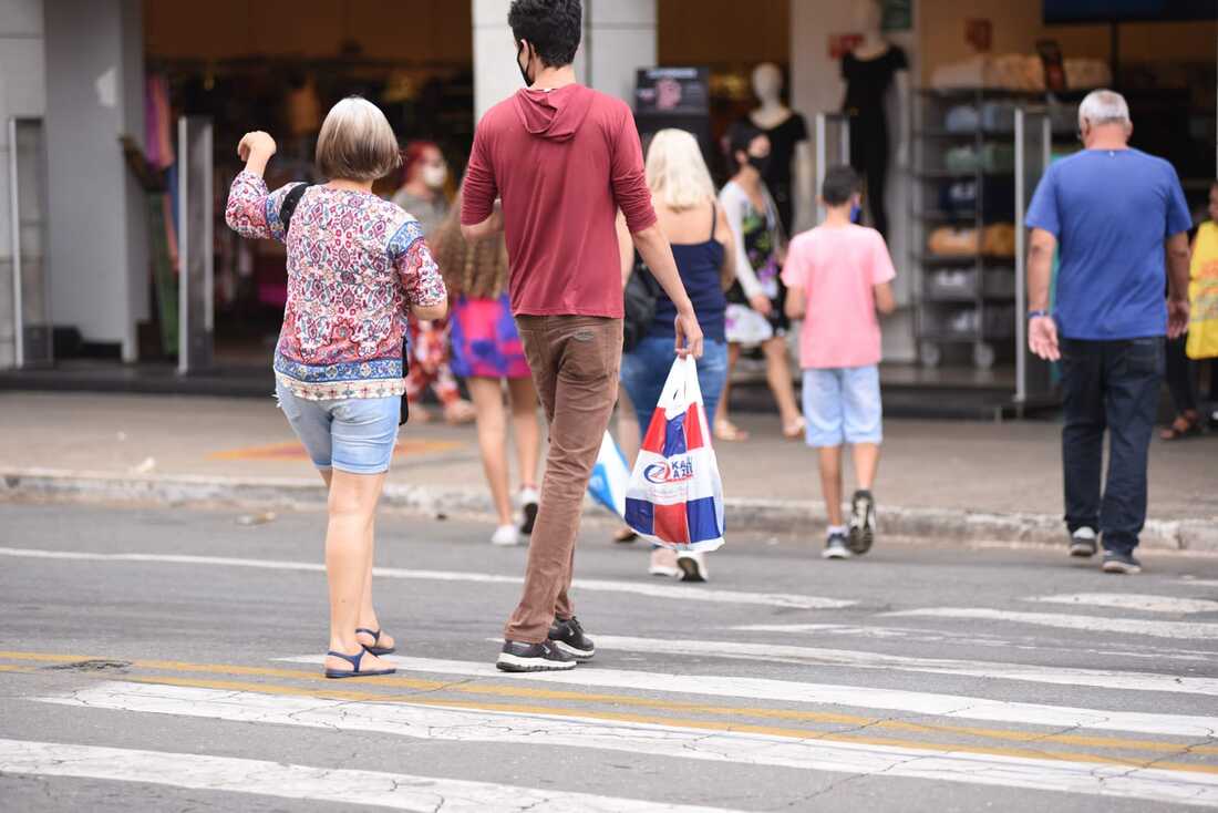 Comércio de Goiás deve abrir 3,5 mil vagas temporárias no natal, diz Fecomércio