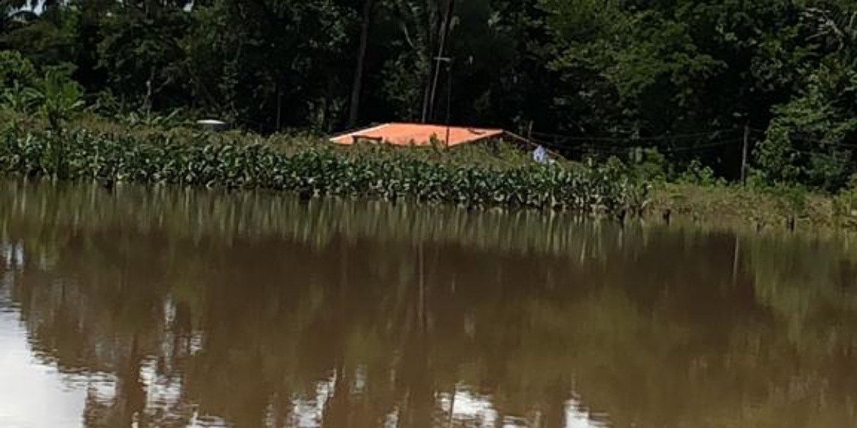 Enchentes atingem município de Trombas e prefeito pede ajuda