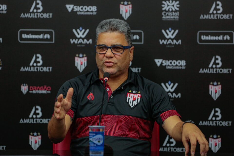 Marcelo Cabo durante entrevista coletiva