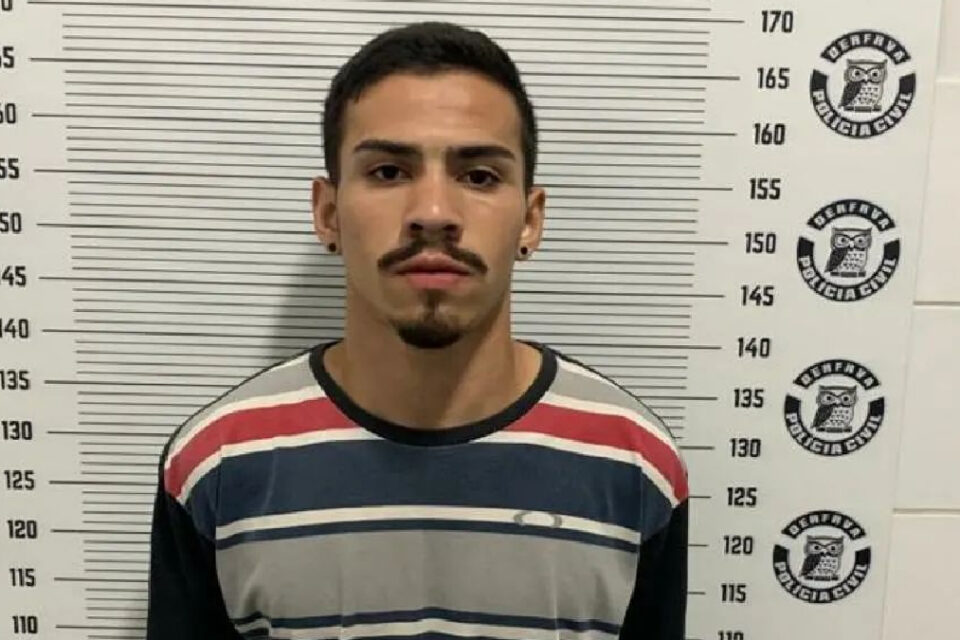 Suspeito de roubar motorista de aplicativo junto com menores é preso em Goiânia