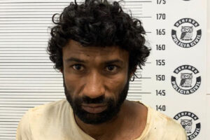 Suspeito de ameaçar homem com faca para roubar carro dele é preso em Goiânia